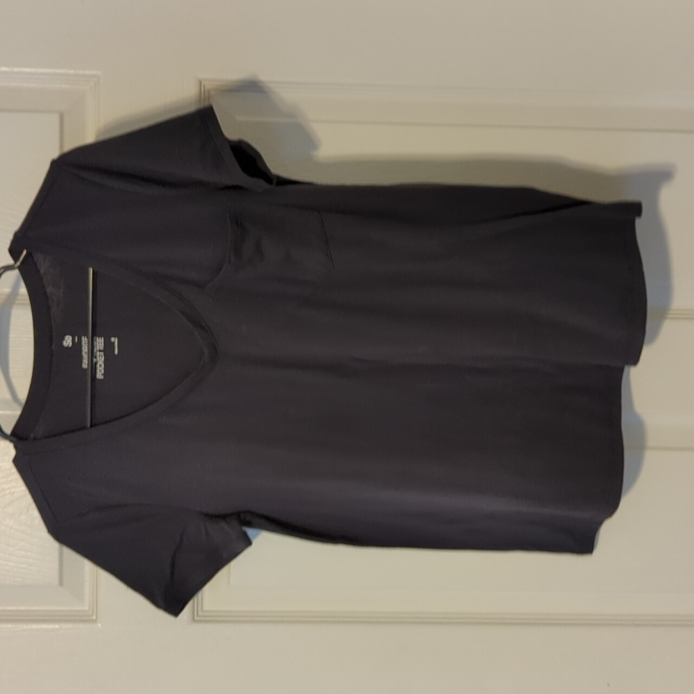 Cute black V-neck pocket Tshirt size small